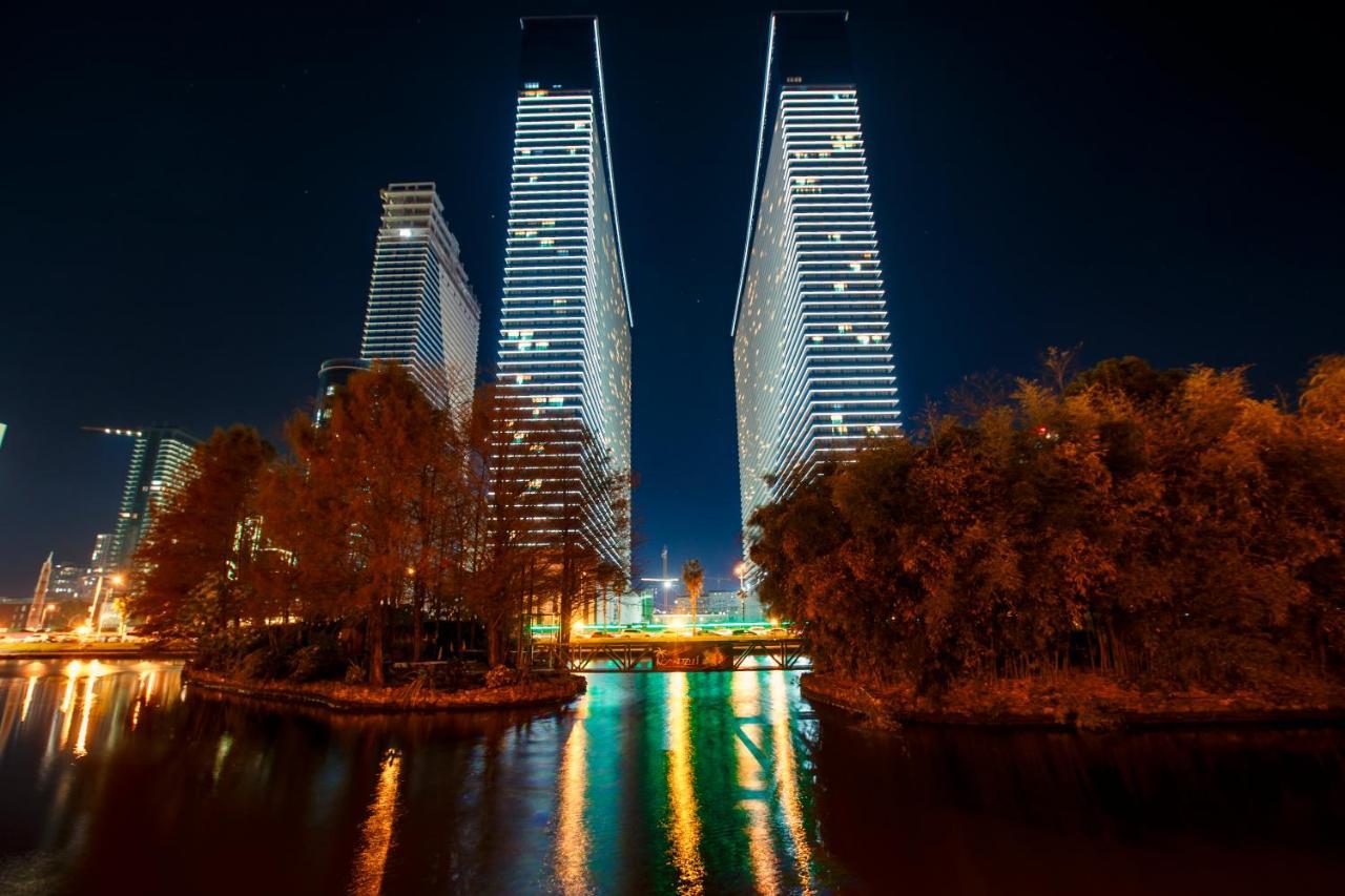 Panorama Orbi City Center Suite Sea View Batumi Exterior foto